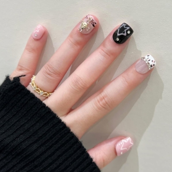 2/$16 3D Leopard & Stars Press on Nails - Picture 5 of 16